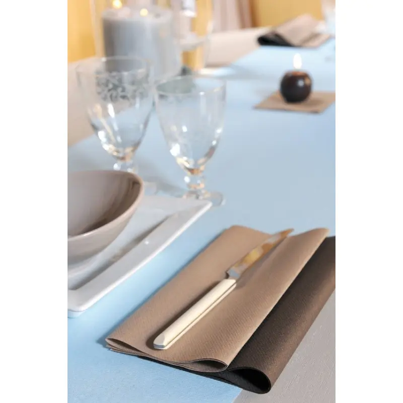 serviettes-non-tisse-40-x-40cm-differents-coloris (1).webp