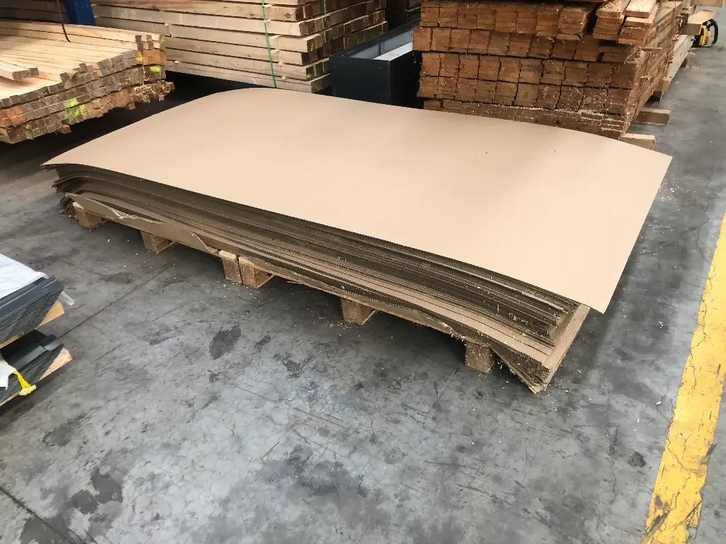 feuilles en carton 2500 x 1210 mm B-flute Standard - 1 pcs.